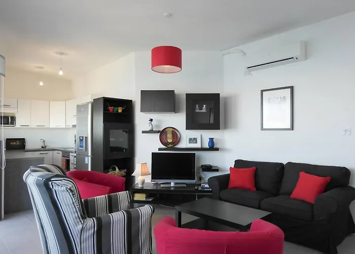 Mel 2 2bed Seaview In Ghadira By Homely *